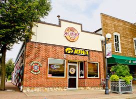G Mig's 5th Street Pub