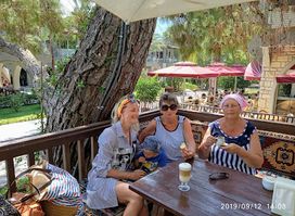 Laurus Cafe Bar