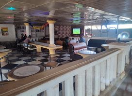 Smiles Lounge & Bar