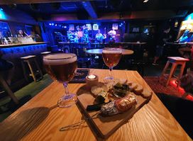 J.O Live Rock Café