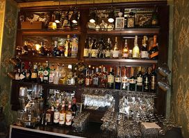 Il Ravenite Lounge Bar