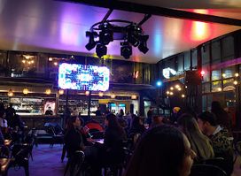 Club W