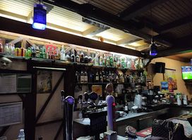 Mellow Bar, Wine & Blues