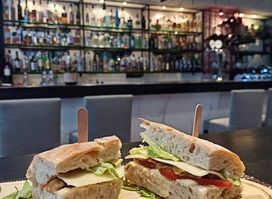 Kokai Coffe Music Bar