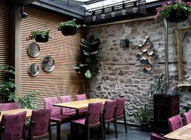 Enteka Pub