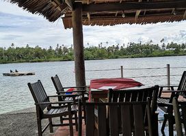 Jais Aben Bridge Bar