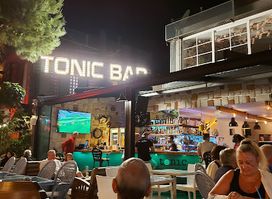TONIC BAR & KITCHEN