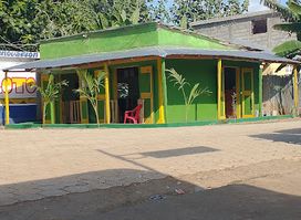 Lakay Baber & Bar