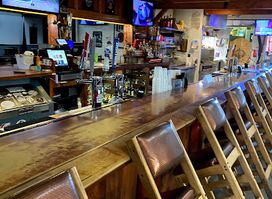 Knucklehead Tavern