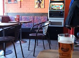 Bear's Den Pub