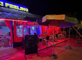 Le feeling bar karaoké à côte de soavita