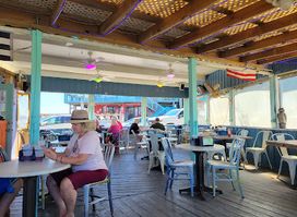 Big Deck Bar & Grill
