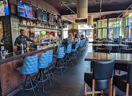 Bar Louie - Dearborn