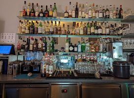 St. Art Galerie-Café-Cocktailbar
