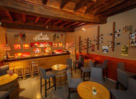 Le Baudelaire Wine & Gin Bar