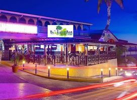 Isola restaurant & Lounge bar