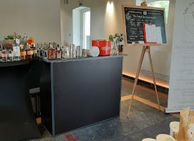 Tchin-Francine, Bar à rhums vagabond