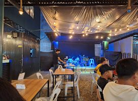 La Musica Restobar