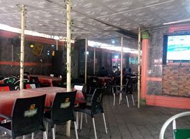 Charlies Bar