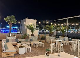Aquamarine Lounge Bar