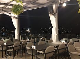 Hill 7 lounge