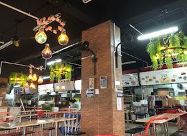 A Beer garden 友间啤酒园 Ibiz Centre