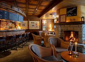 Chämi Bar Fire Place