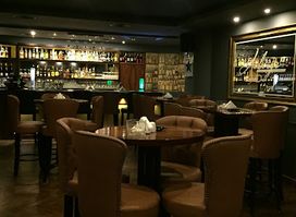 L'Auberge | Lounge Bar . Heliopolis