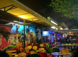 La Troja VIP