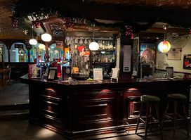 Lucky Irish Pub