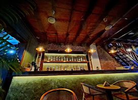 Harry’s Lounge•OldMarketLane•