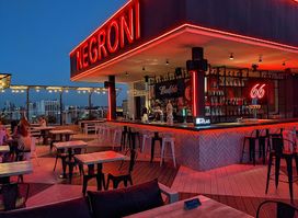 Negroni Downtown Skybar