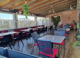 Rose Cafe Bar Pizzaria