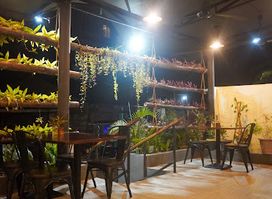 Hermanos Tapas and Wine Bar