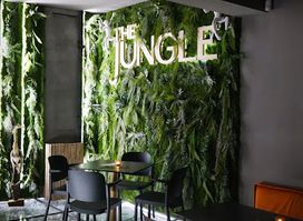 The Jungle cocktail & Tapas