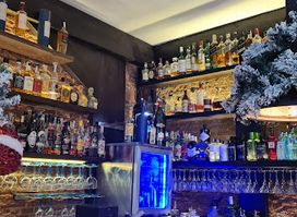 47 cocktail bar