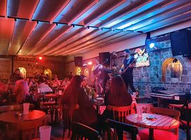 Woody Woodpecker Pub
