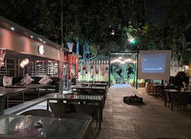 Shatranj Wine And Dine Hotel Green Plaza
