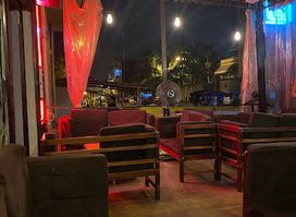DO LOUNGE
