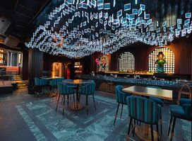M Bar Kitchen & Cocktails