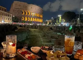 The Court Bar. Palazzo Manfredi