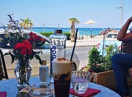 Ananas Cocktail Bar