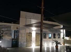 Saltyfig Lounge Bar Restaurant