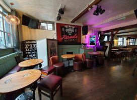 The Queens Arms