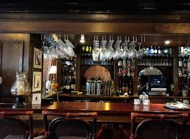 Old Arch Bar & Bistro