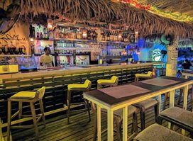 Yellow Beach Cafe