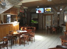 COUNTRY PUB - bowling & grill