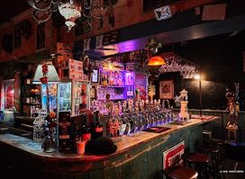 Public House 27