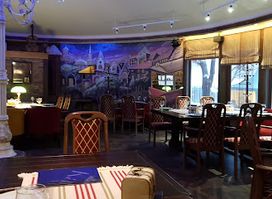 Carousel Cafe and Bierstube Bar