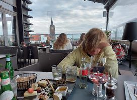 6 Sinne Sky Bar and Restaurant